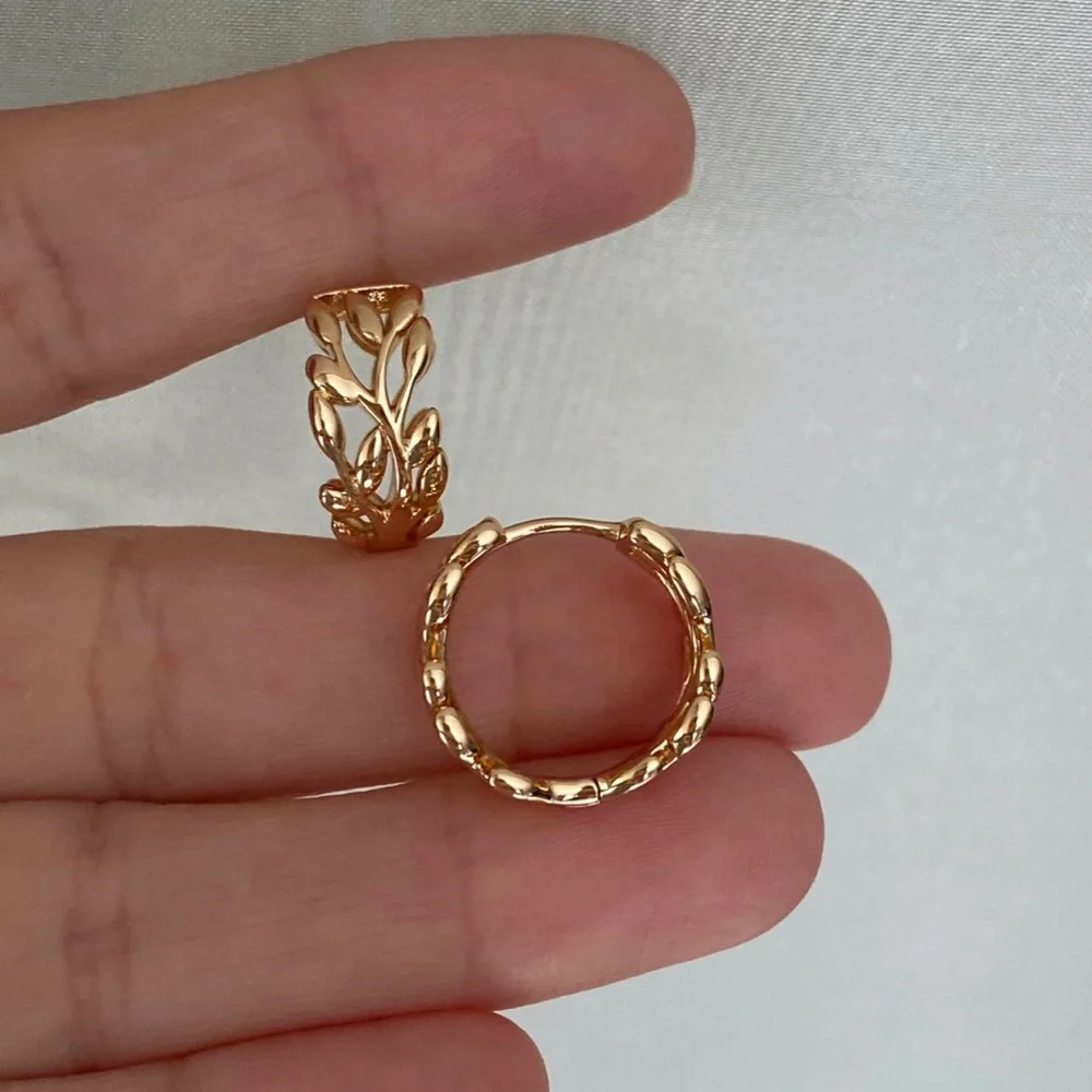18k Gold Plated Leaf Hoop Earrings Dainty Waterproof Jewelry - Picture 5 of 12